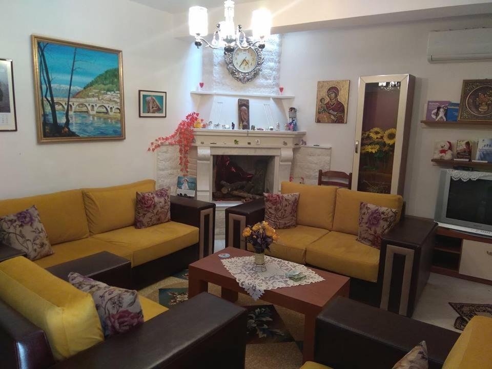 Guesthouse Hlias Gloria 培拉特 外观 照片