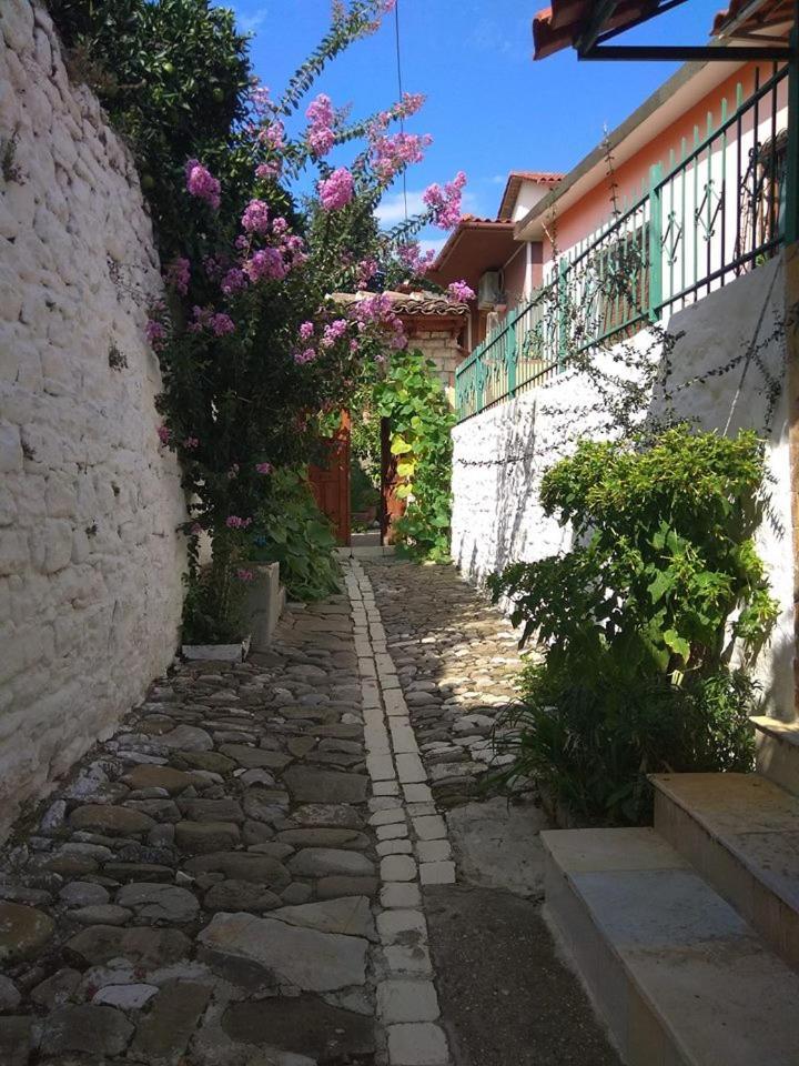 Guesthouse Hlias Gloria 培拉特 外观 照片