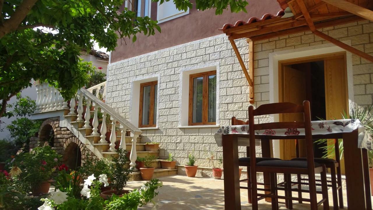 Guesthouse Hlias Gloria 培拉特 外观 照片